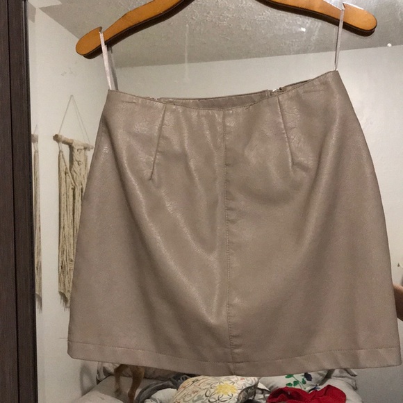 Leather skirt - Picture 2 of 2